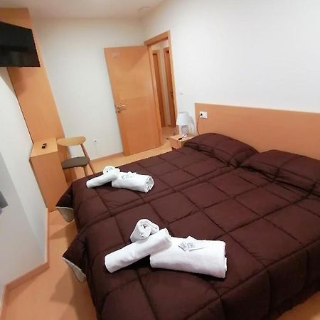 Hospedaxe Casa Avelina Hotell Palas de Rei Rum bild