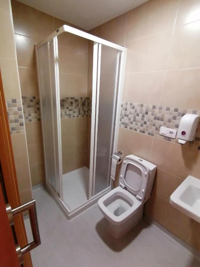 Hospedaxe Casa Avelina Hotell Palas de Rei Rum bild
